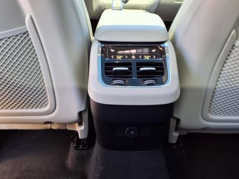 New 2026 Volvo XC60 B5 Ultra w/ Climate Package image 23