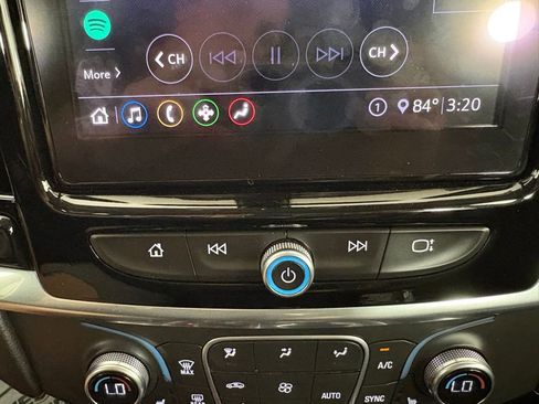 Used 2020 Chevrolet Traverse LT w/ LPO, Floor Liner Package AWD/4WD image 23