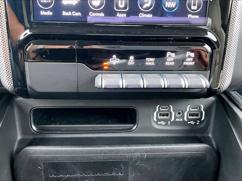 Used 2021 RAM 1500 Limited AWD/4WD image 16