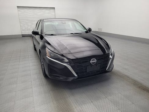 Used 2023 Nissan Altima 2.5 SV image 14