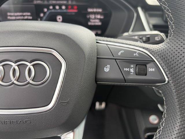 Used 2023 Audi SQ5 Prestige AWD/4WD image 23