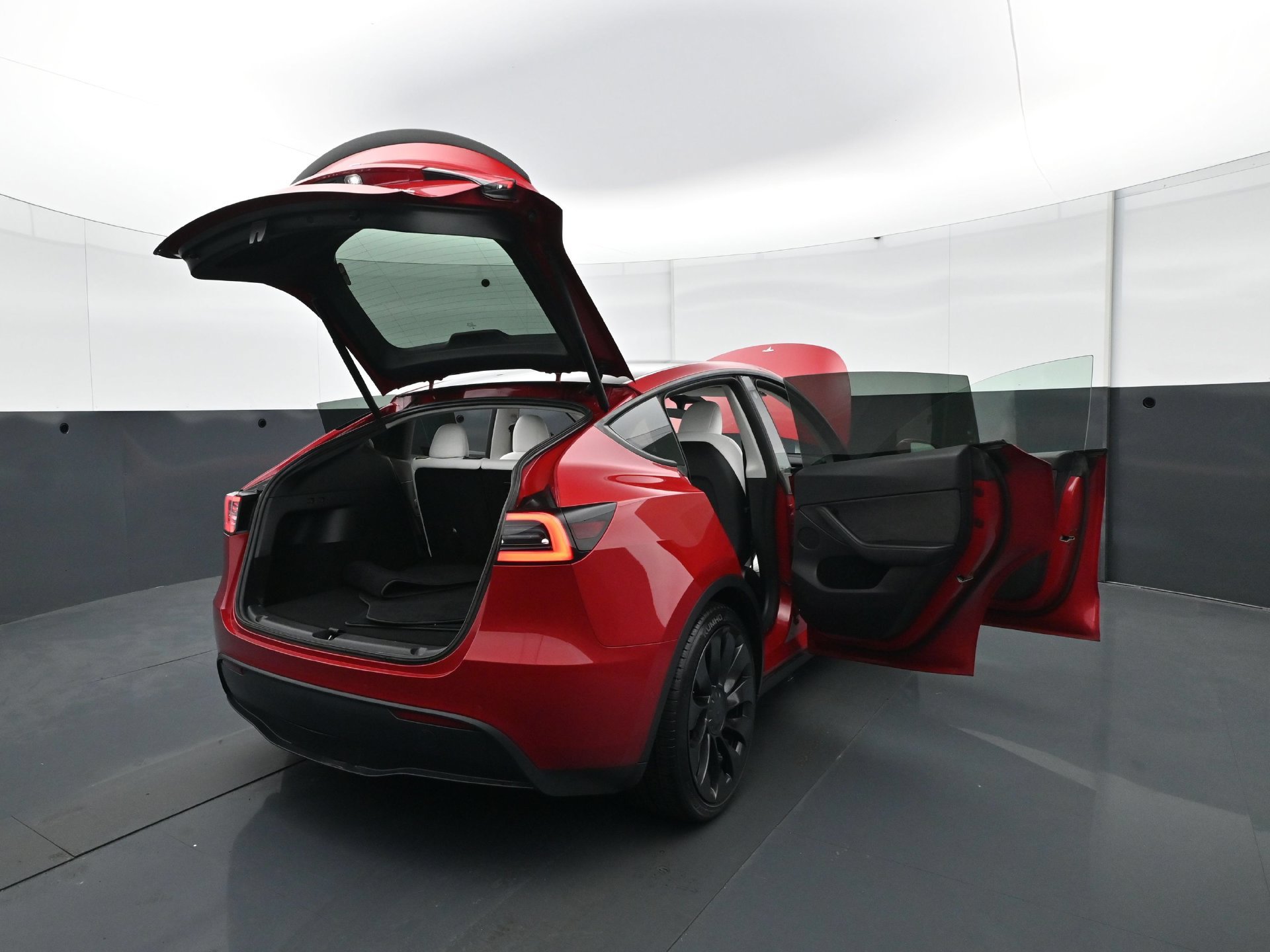 Used 2022 Tesla Model Y Performance AWD/4WD image 35