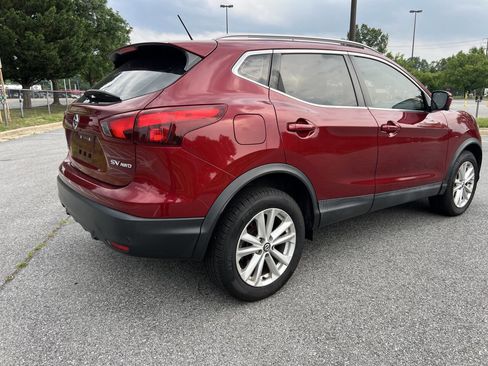 Used 2019 Nissan Rogue Sport SV w/ Technology Package image 6