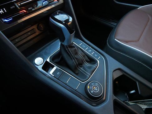 Used 2024 Volkswagen Tiguan SEL R-Line image 24