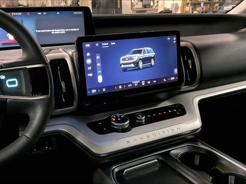 Certified 2025 Ford Expedition Max Active image 6