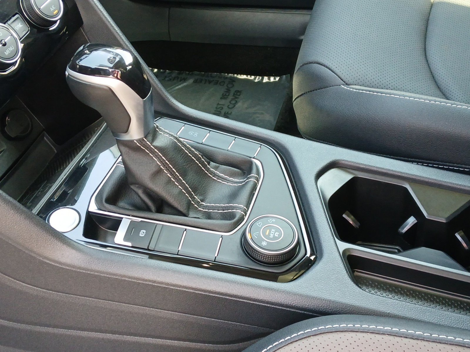 Certified 2023 Volkswagen Taos SEL AWD/4WD image 13