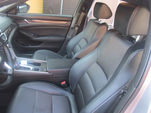 Used 2018 Honda Accord Sport image 69