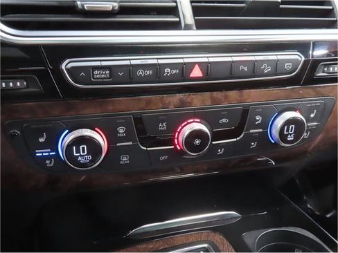 Used 2018 Audi Q7 3.0T Premium Plus w/ Premium Plus Package image 15