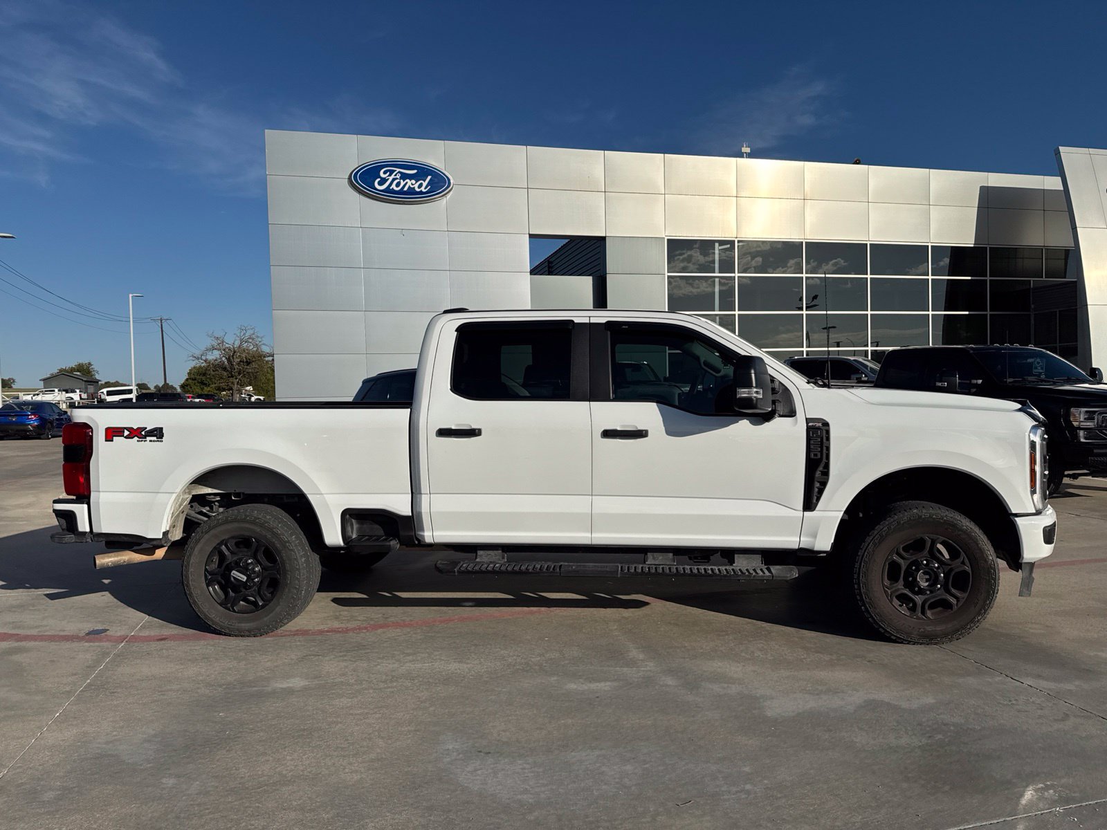 Used 2024 Ford F250 XL w/ STX Appearance Package AWD/4WD image 2