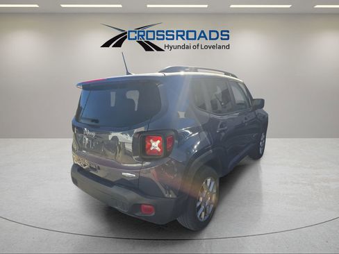 Used 2020 Jeep Renegade Latitude w/ Cold Weather Group image 5