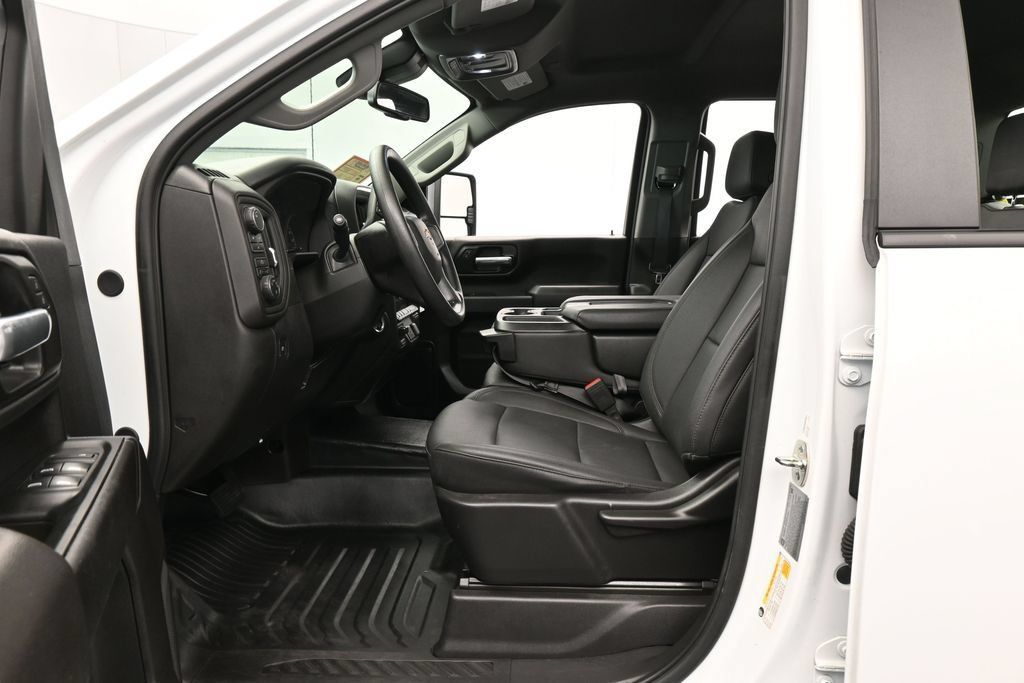 Used 2026 Chevrolet Silverado 3500 W/T AWD/4WD image 11
