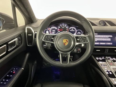 Used 2022 Porsche Cayenne GTS image 11