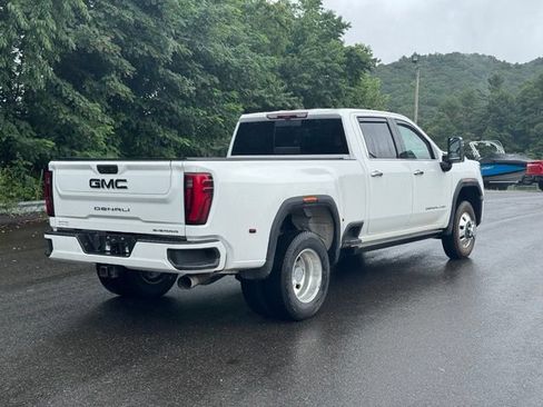 Used 2024 GMC Sierra 3500 Denali Ultimate AWD/4WD image 7