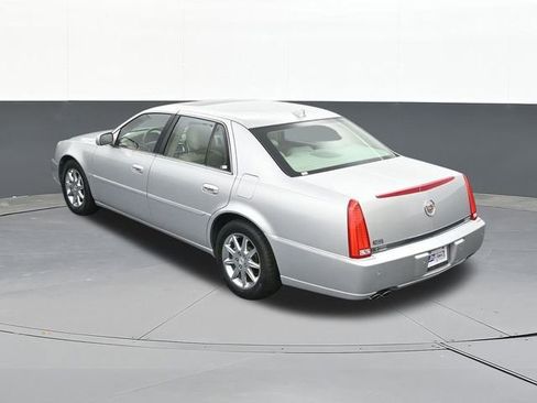 Used 2010 Cadillac DTS Luxury image 55