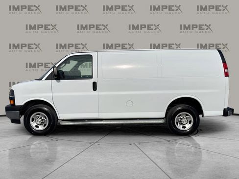 Used 2023 Chevrolet Express 2500 w/ Driver Convenience Package image 2