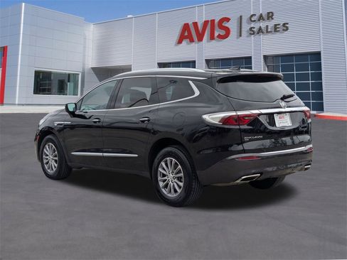 Used 2024 Buick Enclave Premium image 9