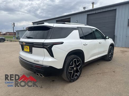 Used 2025 Chevrolet Traverse High Country w/ LPO, Floor Liner Package AWD/4WD image 5