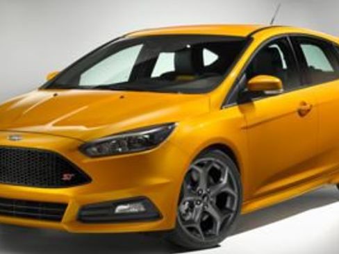 Used 2018 Ford Focus ST FWD image 1