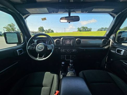 Used 2021 Jeep Wrangler Unlimited Sport AWD/4WD image 12