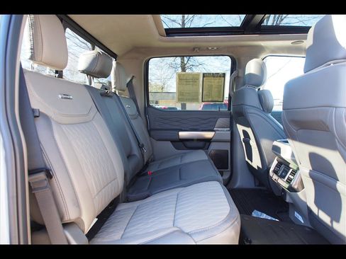 Used 2026 Ford F450 Platinum w/ Platinum Plus Package image 15