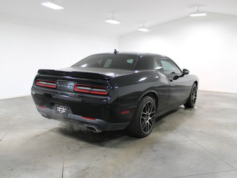Used 2016 Dodge Challenger SXT Plus image 8