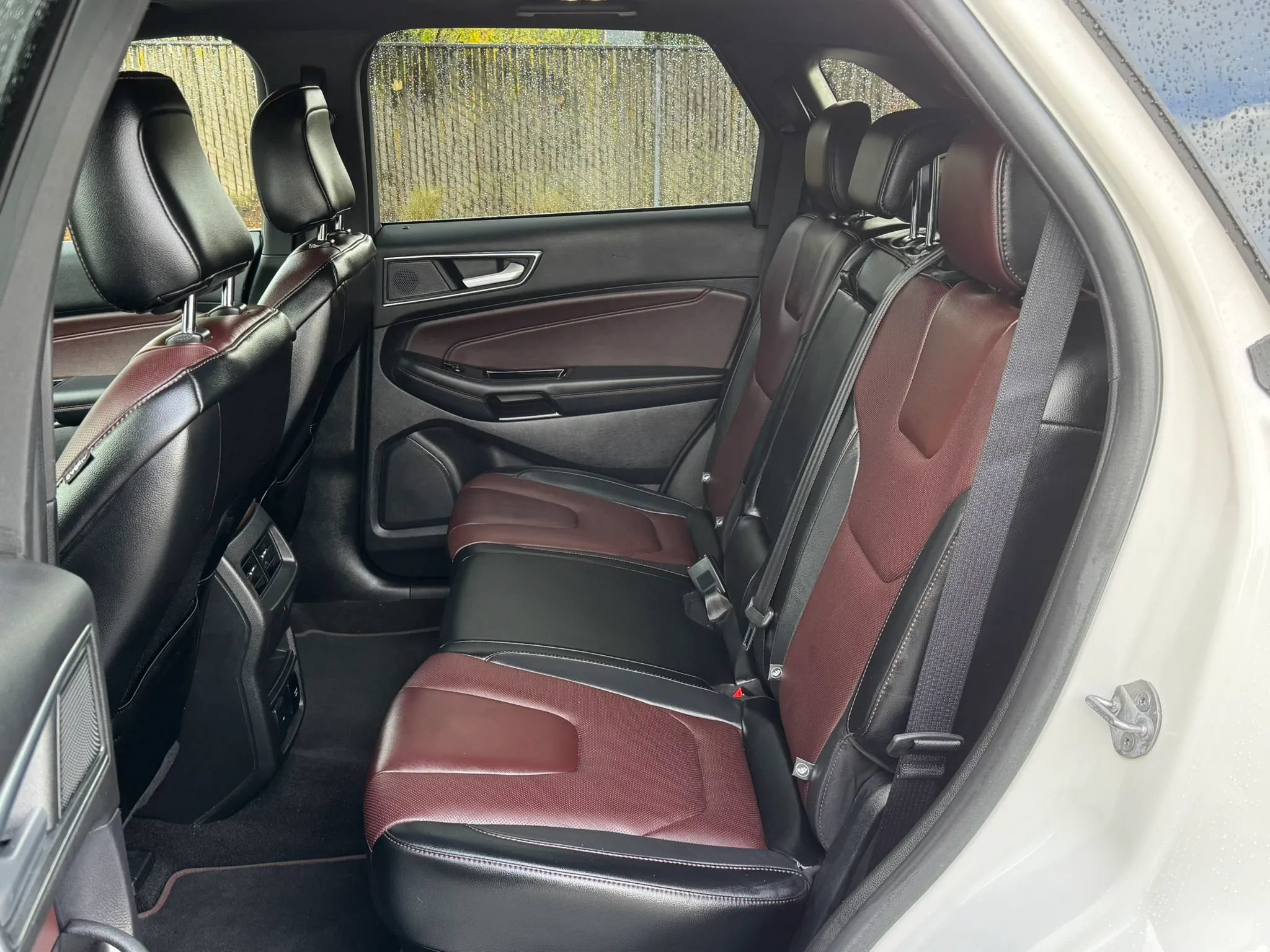 Used 2020 Ford Edge Titanium w/ Equipment Group 301A AWD/4WD image 25