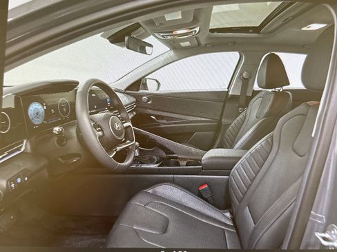 Used 2026 Hyundai Elantra Limited FWD image 8