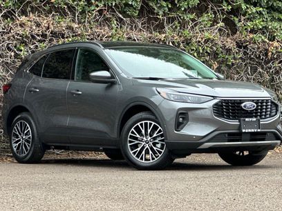 New 2024 Ford Escape SE w/ PHEV Premium Package