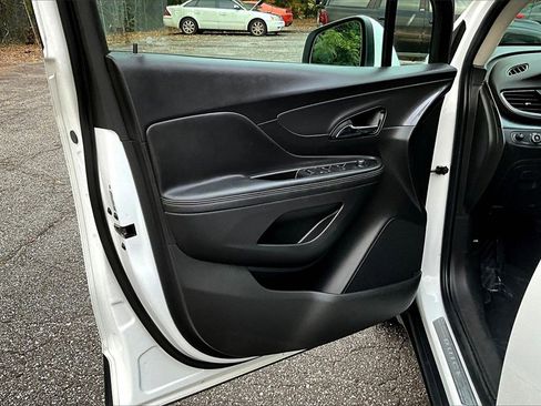 Certified 2017 Buick Encore Preferred image 17