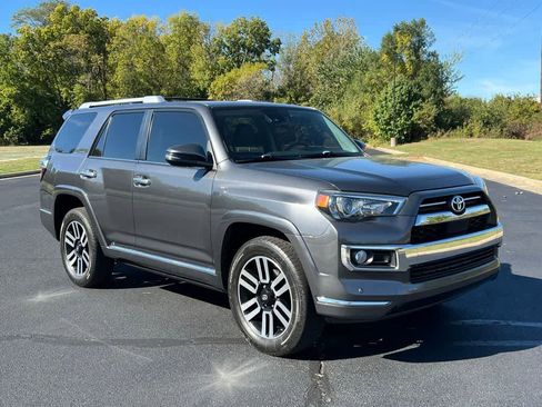 Used 2020 Toyota 4Runner Limited image 9