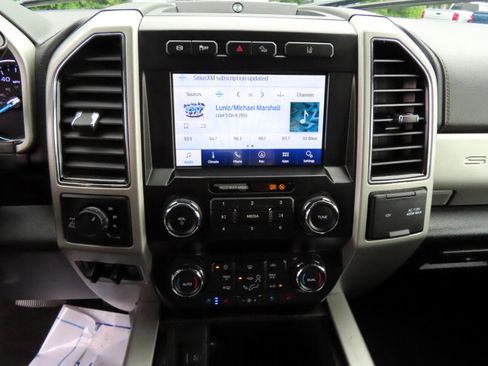 Used 2021 Ford F350 Lariat image 39