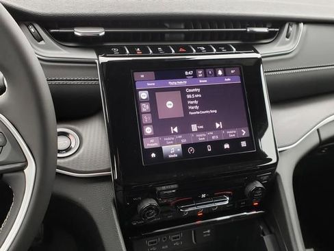 New 2025 Jeep Grand Cherokee L Laredo AWD/4WD image 11