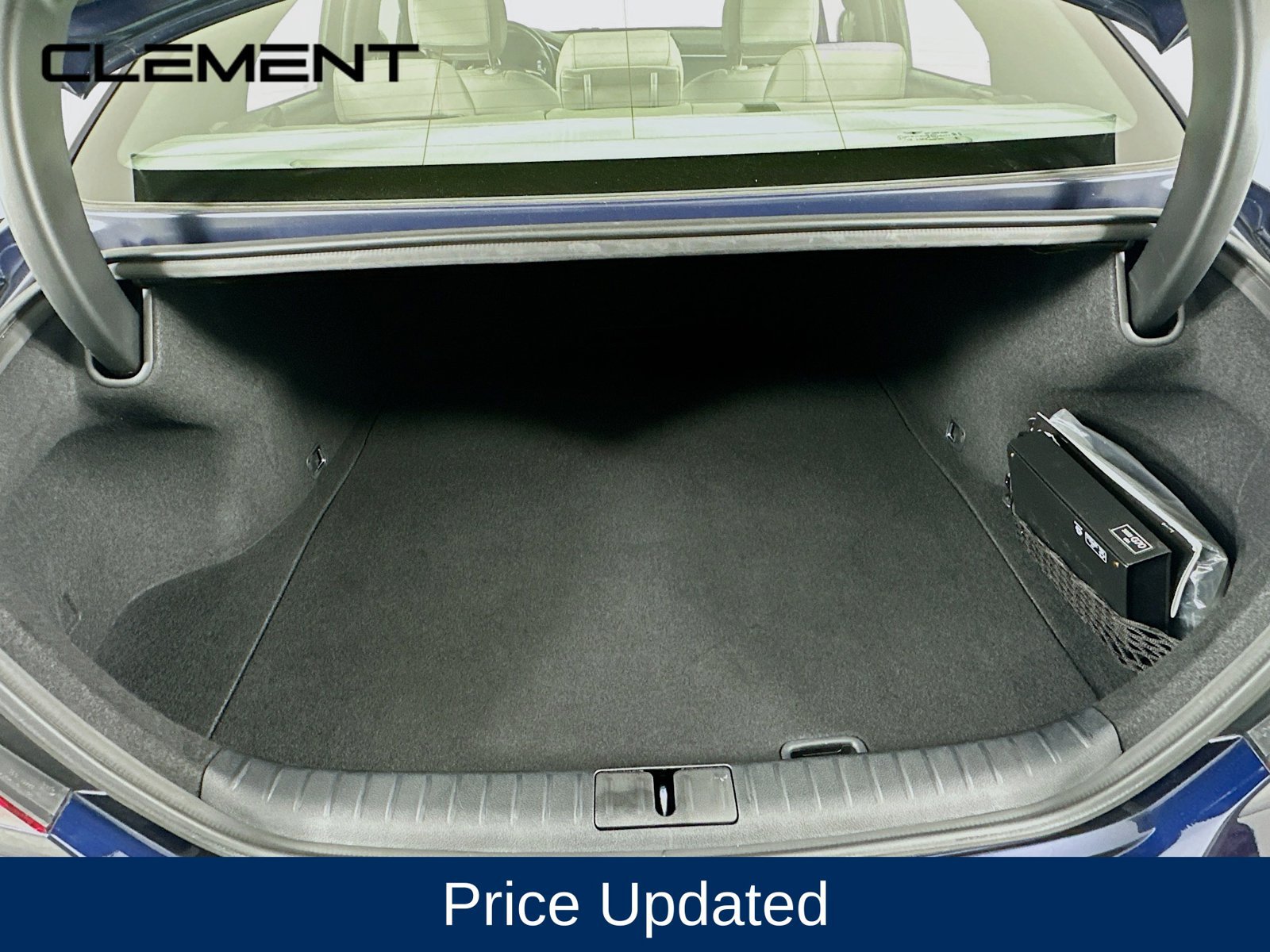 Used 2023 Genesis G70 2.0T RWD image 9