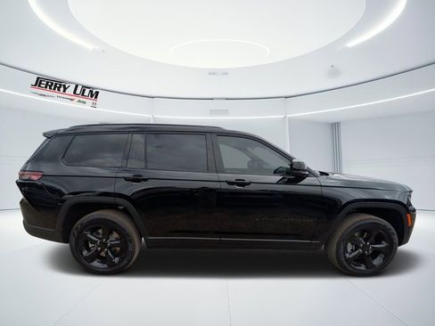 New 2025 Jeep Grand Cherokee L Limited w/ Black Appearance Package image 2