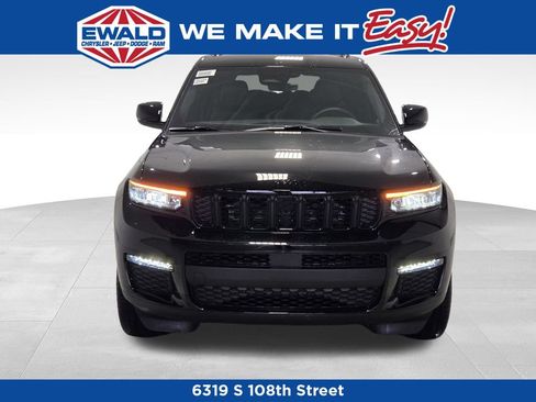 New 2025 Jeep Grand Cherokee L Limited w/ Black Appearance Package image 15