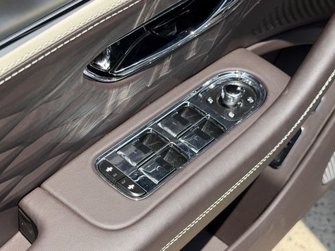 Certified 2024 Bentley Flying Spur W12 AWD/4WD image 18