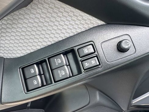 Used 2018 Subaru Forester 2.5i Premium image 9