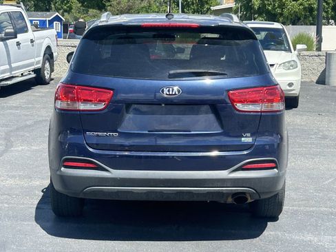 Used 2018 Kia Sorento LX AWD/4WD image 5