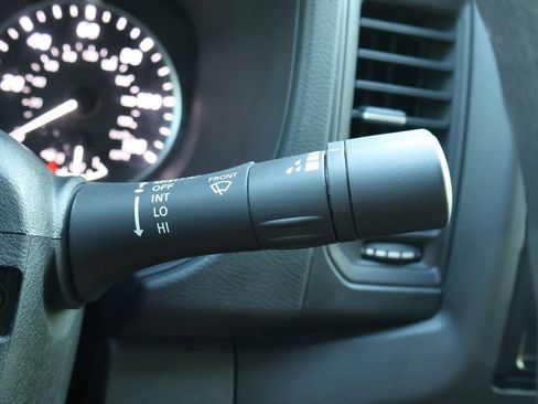 Used 2022 Nissan Frontier S w/ Technology Package image 39