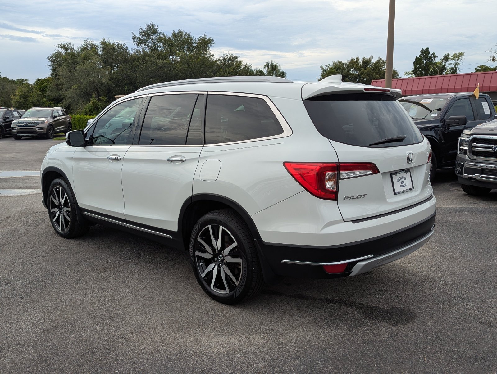 Used 2021 Honda Pilot Touring image 7