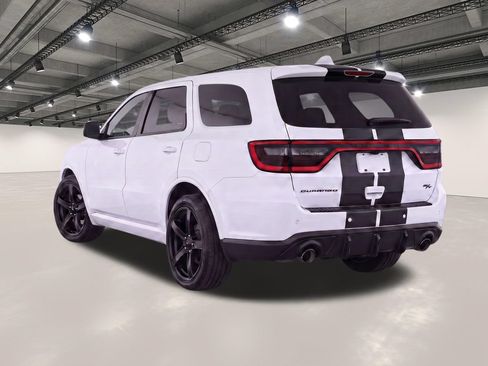 Used 2018 Dodge Durango R/T w/ Blacktop Package RWD image 3