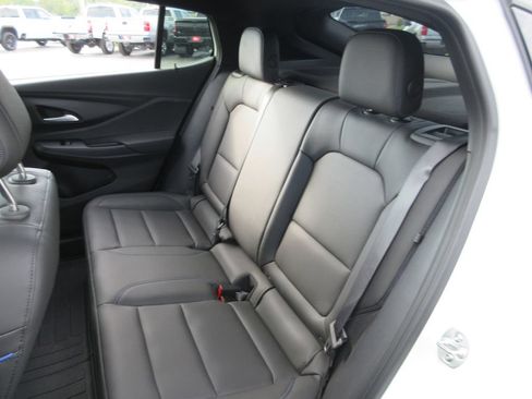 Used 2024 Buick Envista Sport Touring w/ Convenience I Package FWD image 20