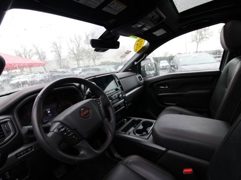 Used 2024 Nissan Titan PRO-4X w/ Pro-4x Convenience Package image 12