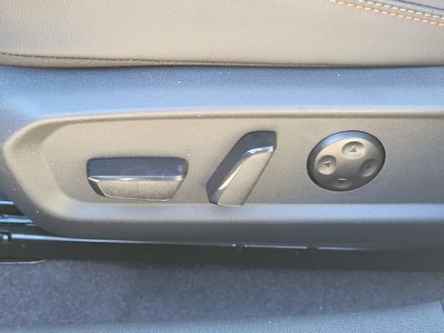 New 2026 Nissan Sentra SR w/ SR Premium Package FWD image 33