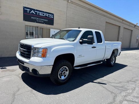 Used 2009 GMC Sierra 2500 SLE w/ SLE Preferred Package RWD image 4