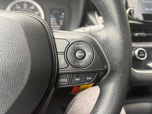 Used 2022 Toyota Corolla LE FWD image 33