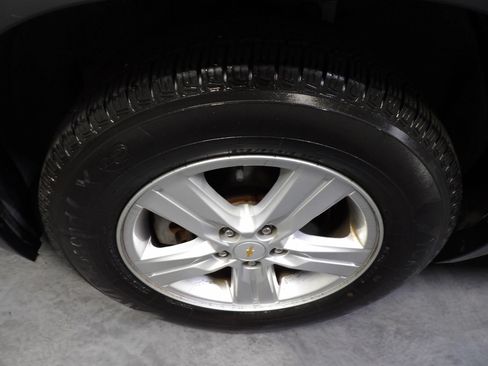 Used 2020 Chevrolet Trax LS w/ Tint and Cruise Package AWD/4WD image 19