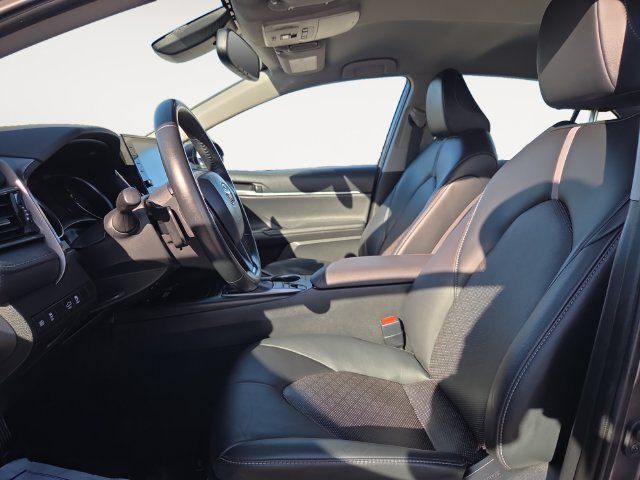 Used 2023 Toyota Camry XSE FWD image 11