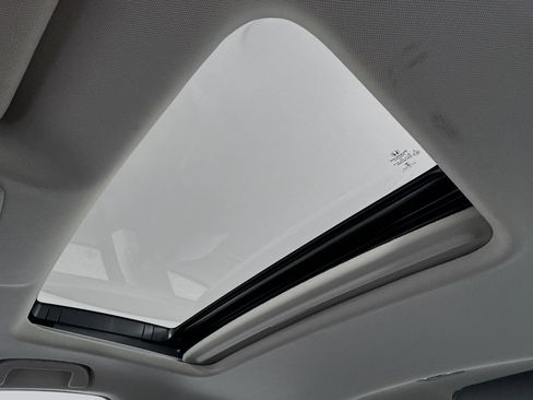 Certified 2018 Honda Accord Touring image 22