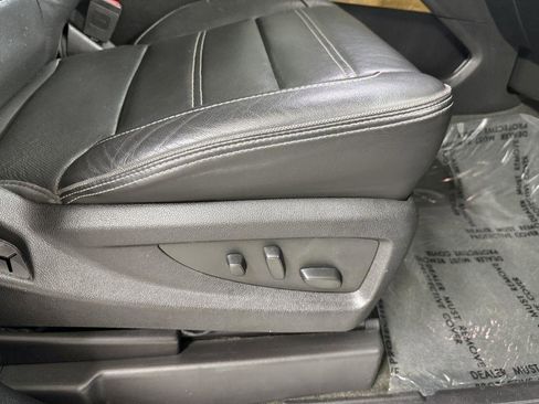 Used 2017 GMC Yukon XL Denali w/ Open Road Package image 46